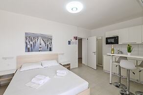 Seagull Apartments & Studios