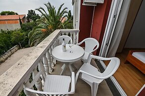 Seagull Apartments & Studios