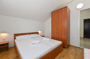 Seagull Apartments & Studios