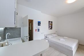 Seagull Apartments & Studios