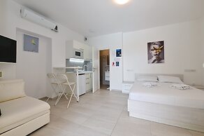 Seagull Apartments & Studios