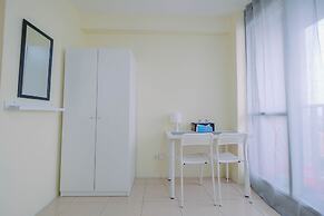 Tifolia Studio Apartment with Double Bed near LRT Station