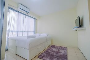 Tifolia Studio Apartment with Double Bed near LRT Station