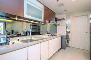 Minimalist Furnished 1BR Apartment at Casa Grande Residence