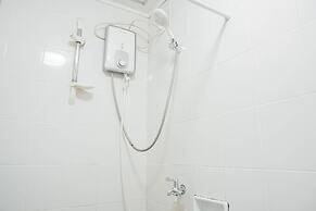 Cozy Living 2BR at Seasons City Apartment near Mall