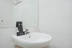 Cozy Living 2BR at Seasons City Apartment near Mall