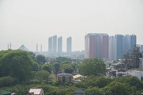 New Furnished Studio West Vista Apartment near Puri Indah