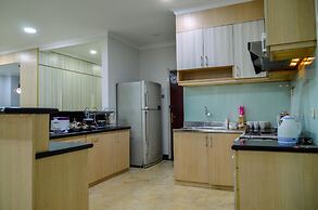 Fully Furnished with Spacious Design 3BR Penthouse Kondominium Golf Ka
