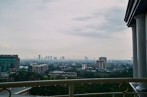 Fully Furnished with Spacious Design 3BR Penthouse Kondominium Golf Ka