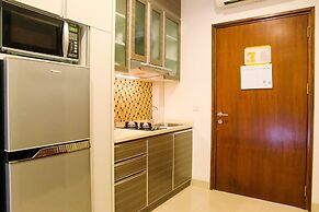 Deluxe and Modern Studio M Gold Tower Apartment