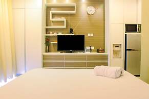 Deluxe and Modern Studio M Gold Tower Apartment