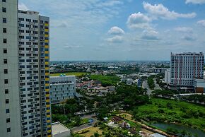 Best Studio with Pool View Springlake Summarecon Apartment