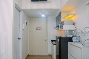 Best Studio with Pool View Springlake Summarecon Apartment