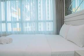 Best Studio with Pool View Springlake Summarecon Apartment