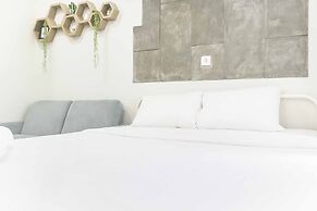 Comfortable Studio at Springlake Summarecon Apartment near Mall