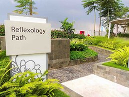 Comfortable Studio at Springlake Summarecon Apartment near Mall