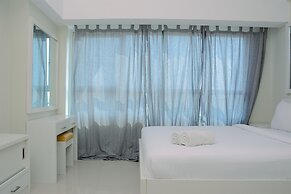Studio Apartment at The Springlake View Summarecon with Mall View