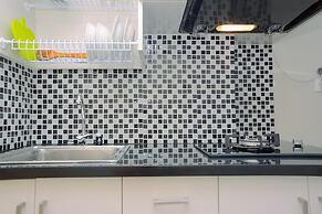 Studio Apartment at The Springlake View Summarecon with Mall View