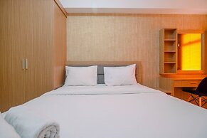 Comfortable and Lovely 2BR Apartment at Springlake Summarecon