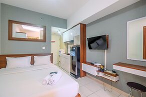 Elegant and Nice Studio at Springlake Sumarecon Apartment