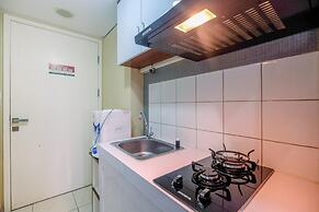 Elegant and Nice Studio at Springlake Sumarecon Apartment