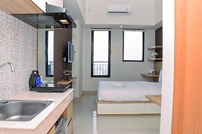 Comfy Studio Room at Evenciio Margonda Apartment