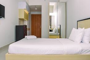 Cozy Studio with Single Bed at Evenciio Margonda Apartment