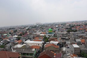 Comfortable Combined Unit 3BR at Bassura City Apartment near Mall