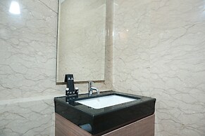 Luxurious 1BR @ L'Avenue Apartment near Sampoerna Universitas