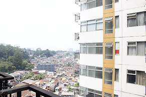 Compact Studio Room The Jarrdin Cihampelas Apartment