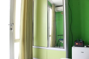 Compact Studio Room The Jarrdin Cihampelas Apartment