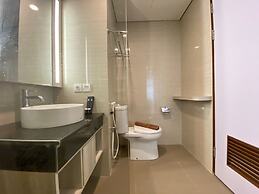 Modern and Spacious Studio Room at Green Kosambi Apartment