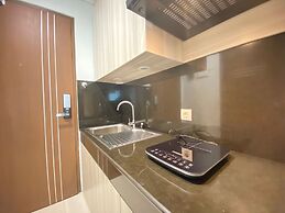 Modern and Spacious Studio Room at Green Kosambi Apartment