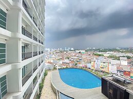 Modern and Spacious Studio Room at Green Kosambi Apartment