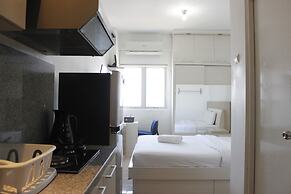 Minimalist Studio Apartment at The Suite @Metro