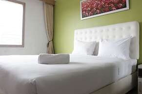 Relaxing Studio at Pinewood Apartment near UNPAD Jatinangor