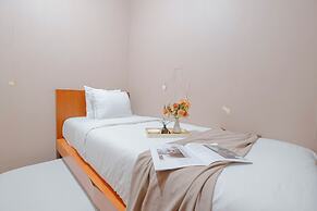 Modern 2BR Apartment for 4 Pax at Springlake Summarecon