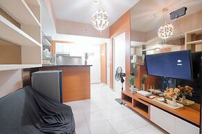 Modern 2BR Apartment for 4 Pax at Springlake Summarecon