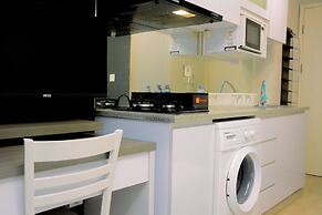 Modern and Full Parquette @ Studio Springlake Summarecon Apartment