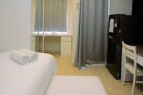 Modern and Full Parquette @ Studio Springlake Summarecon Apartment