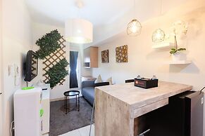 Modern and Bright 2BR Springlake Apartment