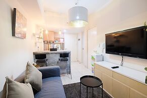 Modern and Bright 2BR Springlake Apartment