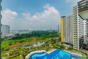 Pool View Studio Apartment @ Springlake Summarecon Bekasi