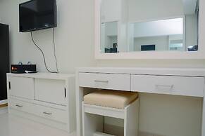 Studio Apartment with Garden View at The Springlake View Summarecon