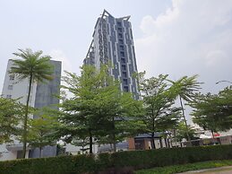 Comfortable Studio at Monroe Tower Apartment