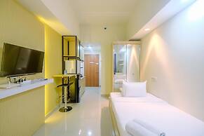 Cozy Living Studio Room at Evenciio Margonda Apartment