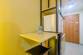 Cozy Living Studio Room at Evenciio Margonda Apartment