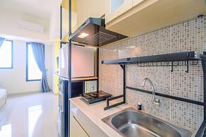 Cozy Living Studio Room at Evenciio Margonda Apartment