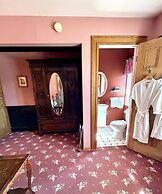 Cecil Bacon Manor