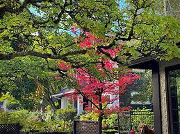 Cecil Bacon Manor